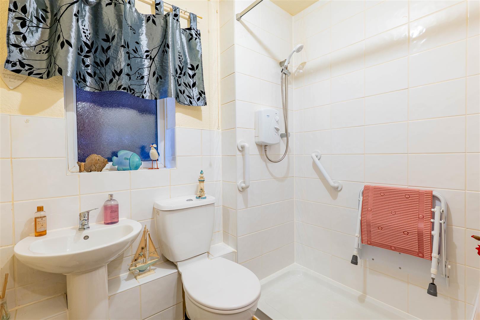 2 bed property in Penwortham Hall Gardens, Preston